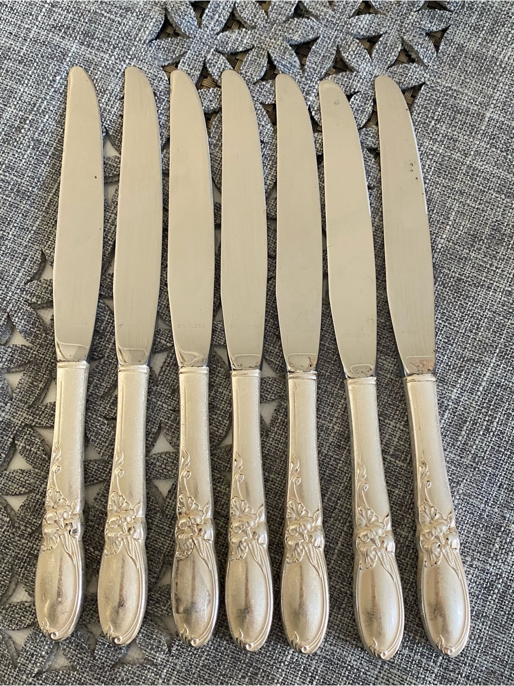 Oneida Coommunity Vintage-Style Silver Flatware Set with Floral Handles - Silver - Picture 7 of 16